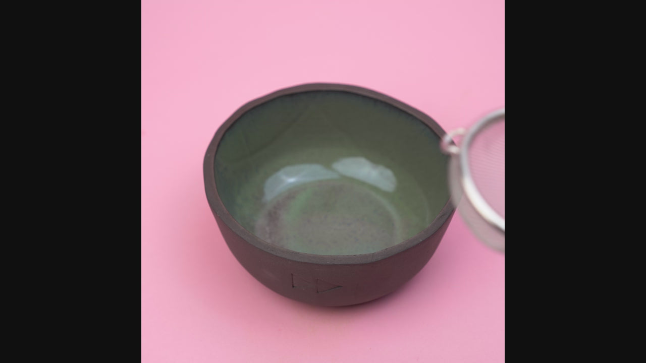 Naloži videoposnetek: 